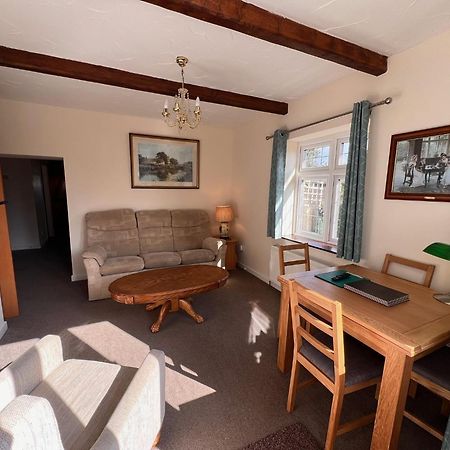 Hunston Mill Self Catering Dog Stay For Free Chichester Exterior foto