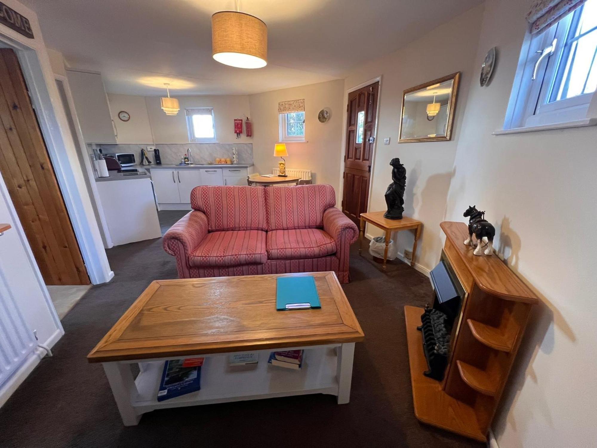Hunston Mill Self Catering Dog Stay For Free Chichester Exterior foto